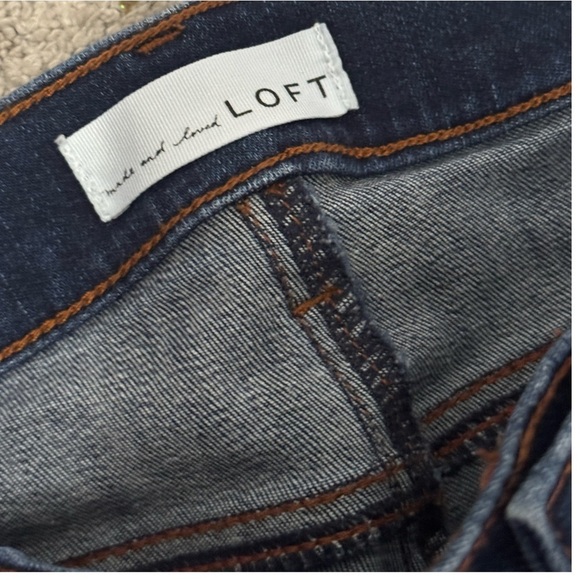 LOFT Dark Blue Jeans with Embroidered Hem Size 10/30 - Picture 3 of 5